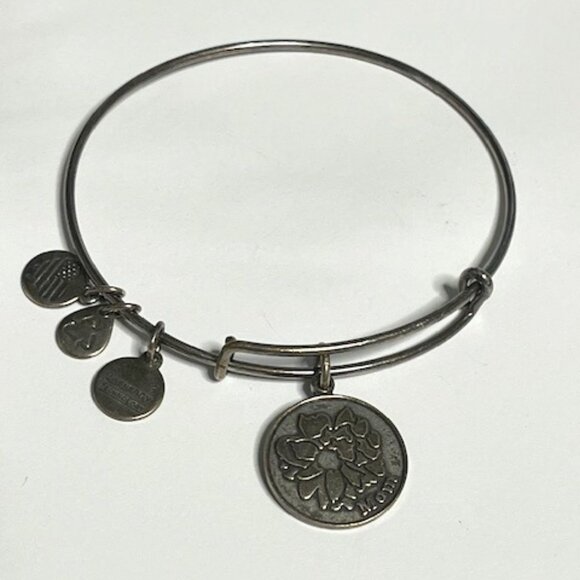 "Mom" Alex and Ani 2015 Flower Charm Adjustable Bangle Bracelet Silver Tone - Picture 1 of 11